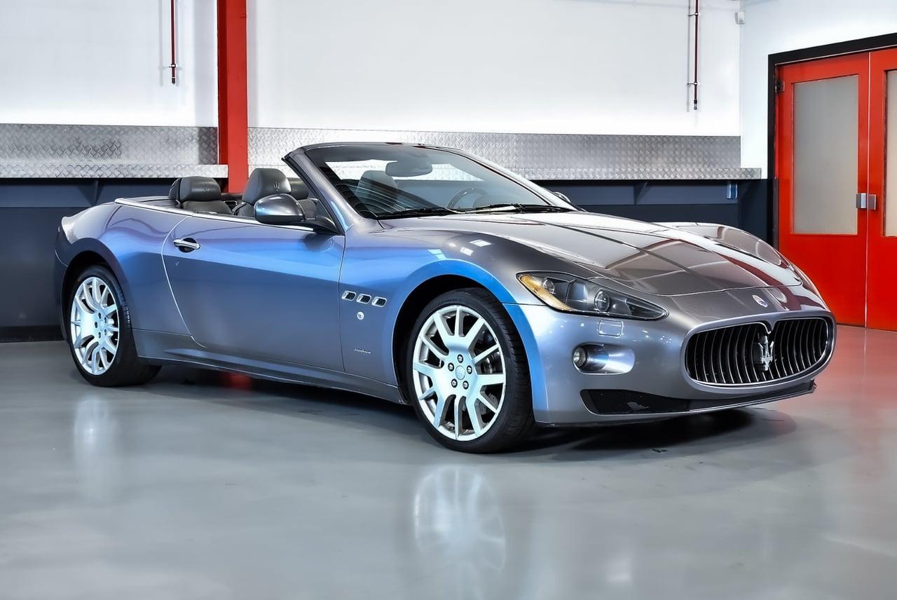 2011 Maserati GranCabrio Convertible 4,7L V8 LesAnciennes.com