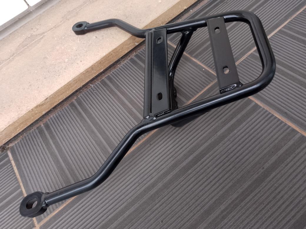 Porte paquet Yamaha 125 XMAX LesAnciennes.com