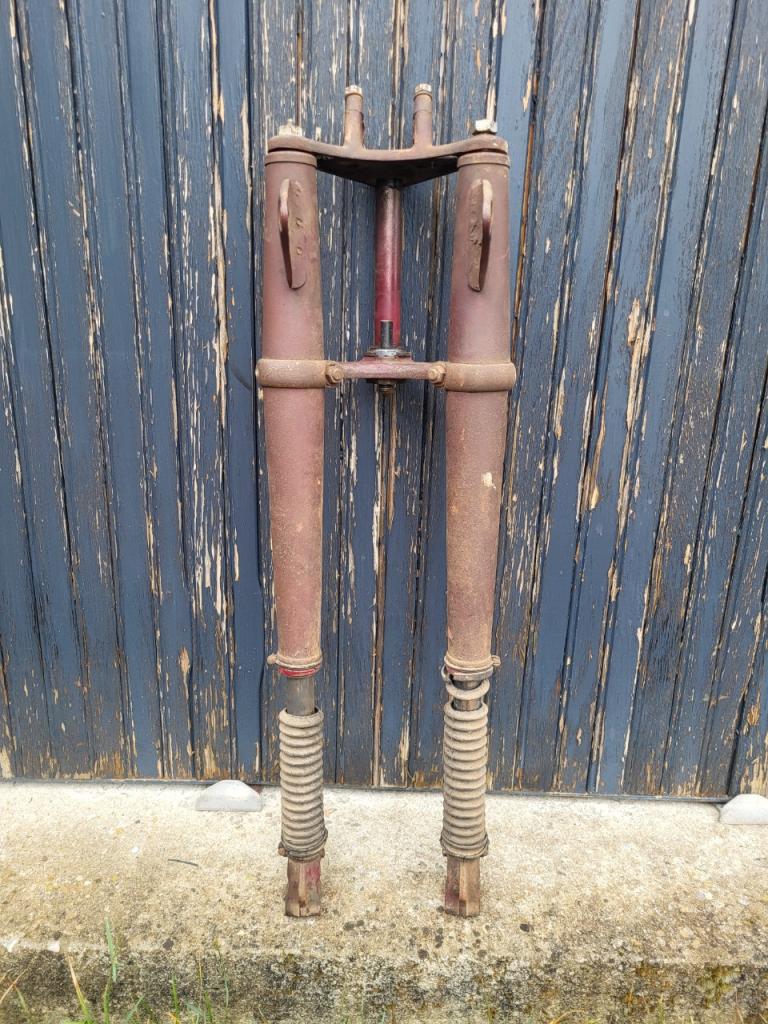 Fourche MONET GOYON 200 M2VD LesAnciennes.com