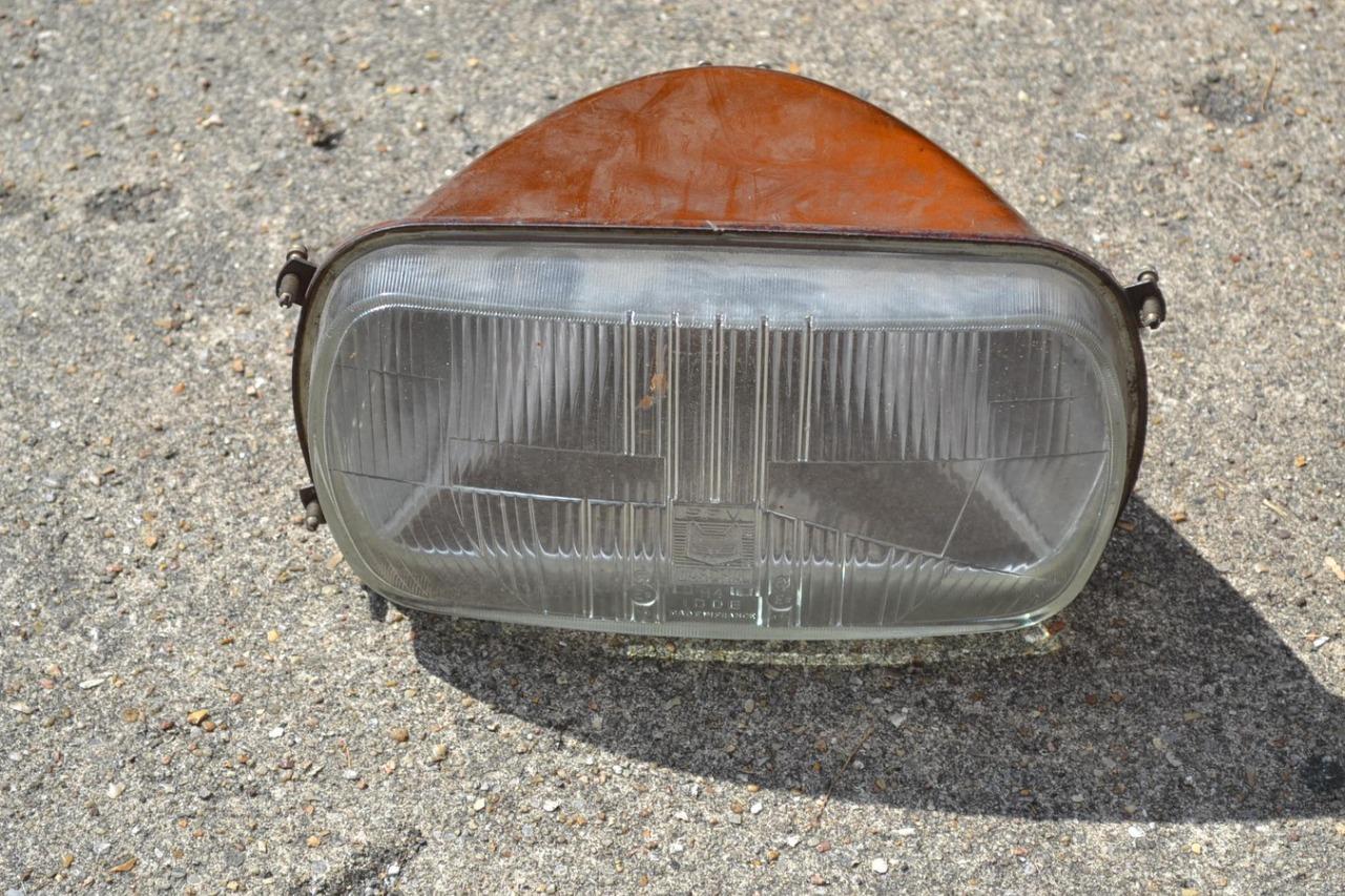 Phare SEV Marchal, MATRA Bagheera LesAnciennes.com