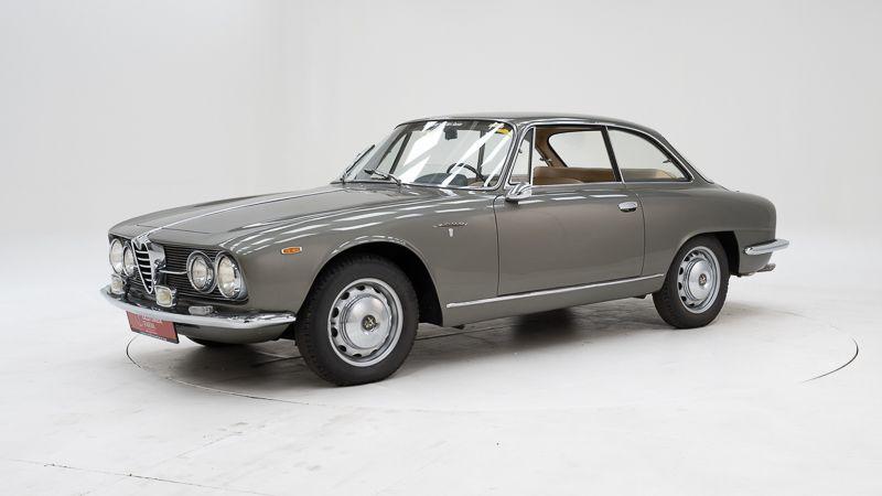 ALFA ROMEO 2000 Sprint - 1961 LesAnciennes.com