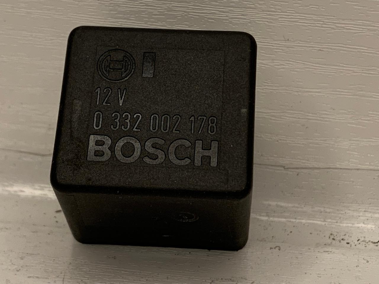 Relais ABS MERCEDES W 124 /BMW LesAnciennes.com