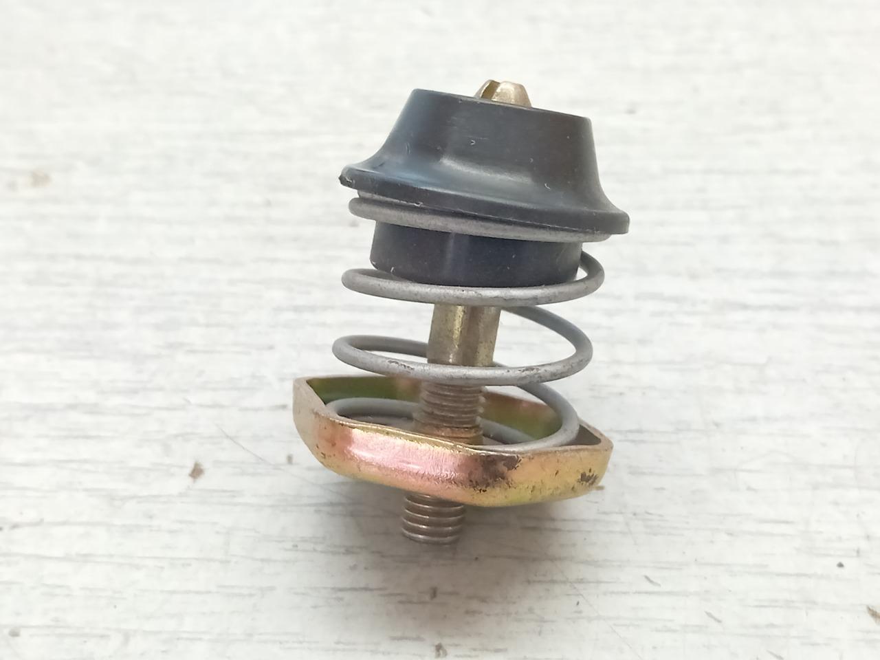 60612097 VERROUILLAGE CAPOT ALFA ROMEO GTV 916 LesAnciennes.com