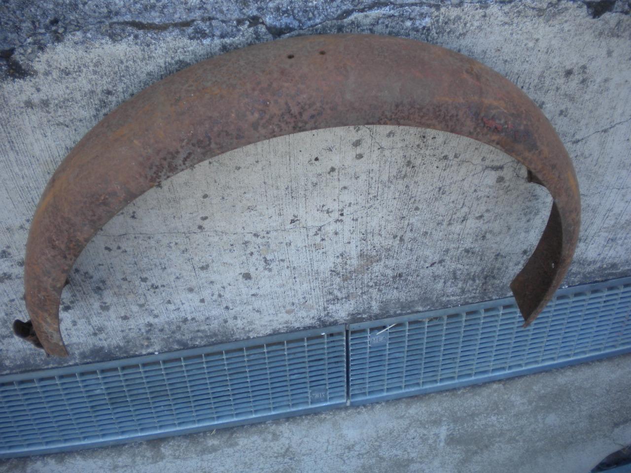 Pièces UN GARDE BOUE arrière moto ancienne LesAnciennes.com