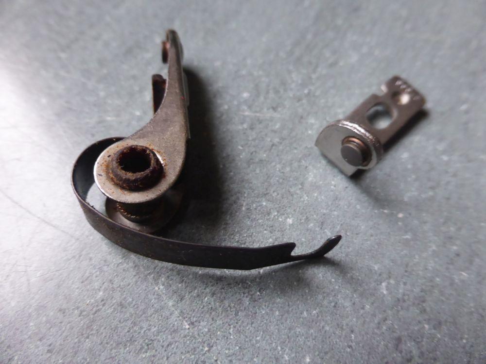 Rupteur Renault R4 R6 LesAnciennes.com