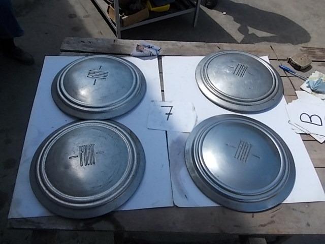 Enjoliveurs de jantes Fiat 1100 103 s1 LesAnciennes.com