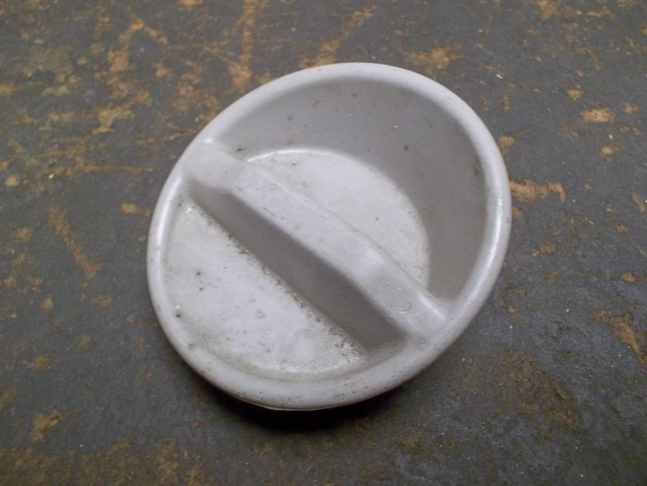 BOUCHON DE RESERVOIR LesAnciennes.com