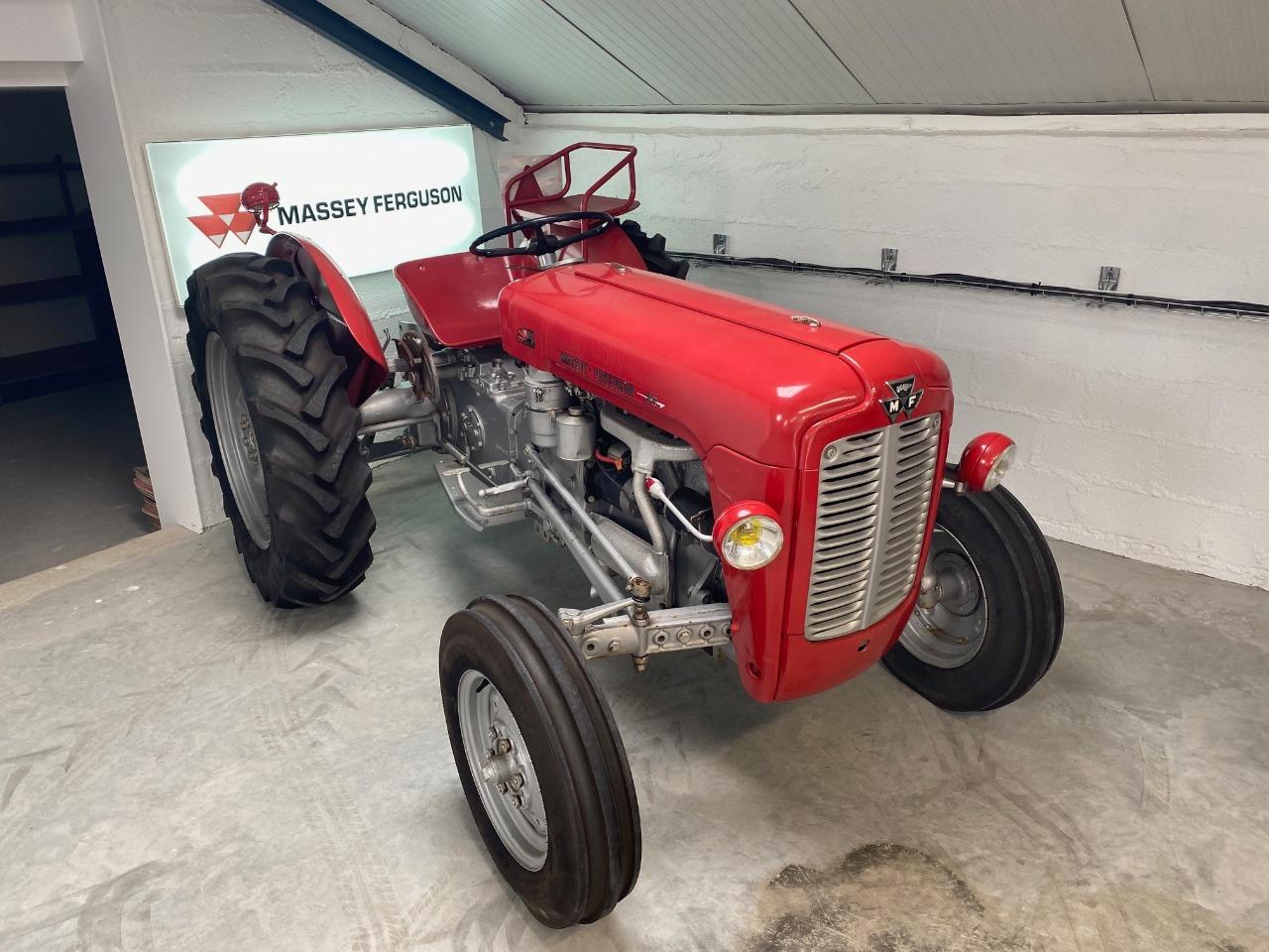MASSEY FERGUSON 35 - 1961 LesAnciennes.com