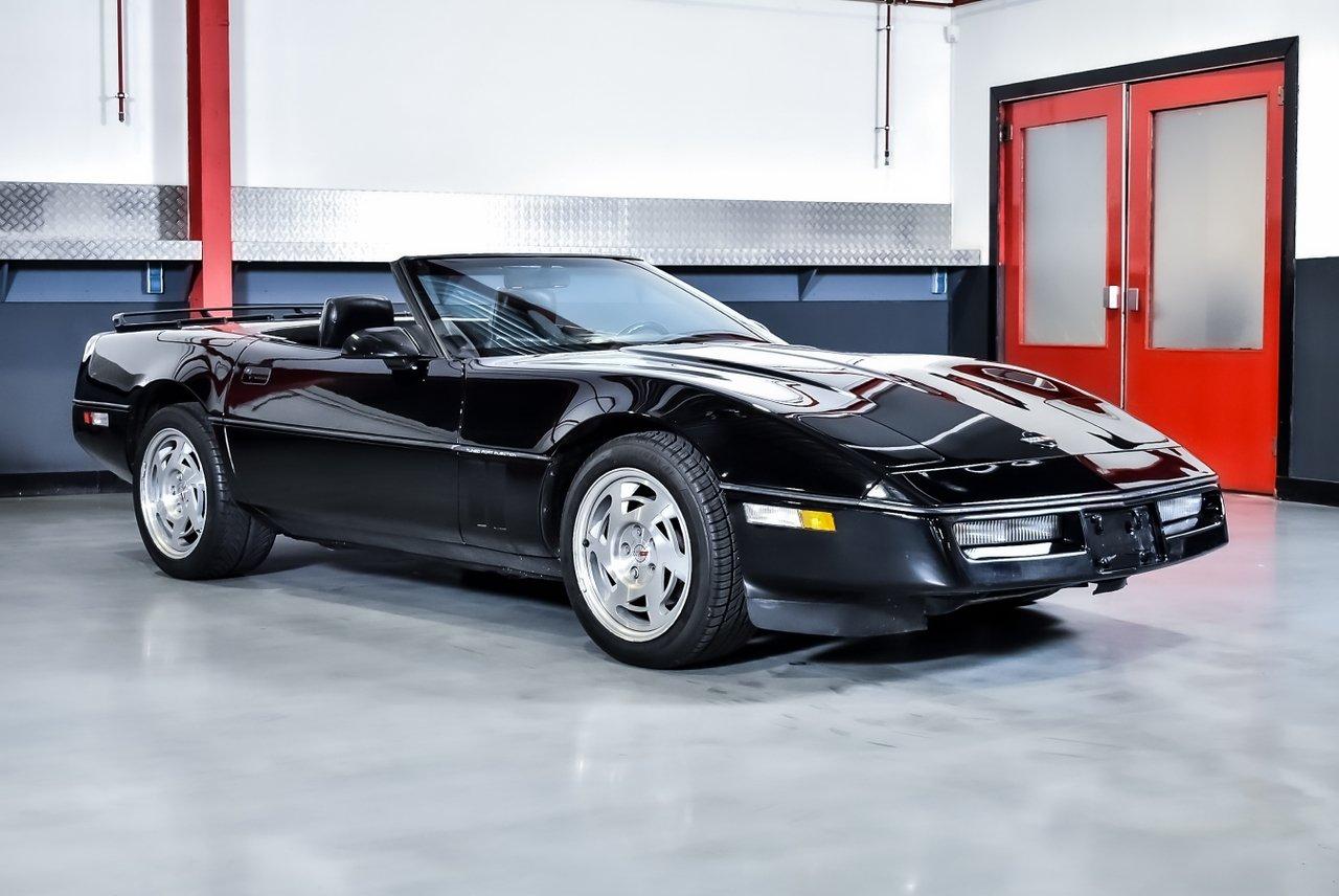 1990 Chevrolet Corvette C4 Convertible LesAnciennes.com