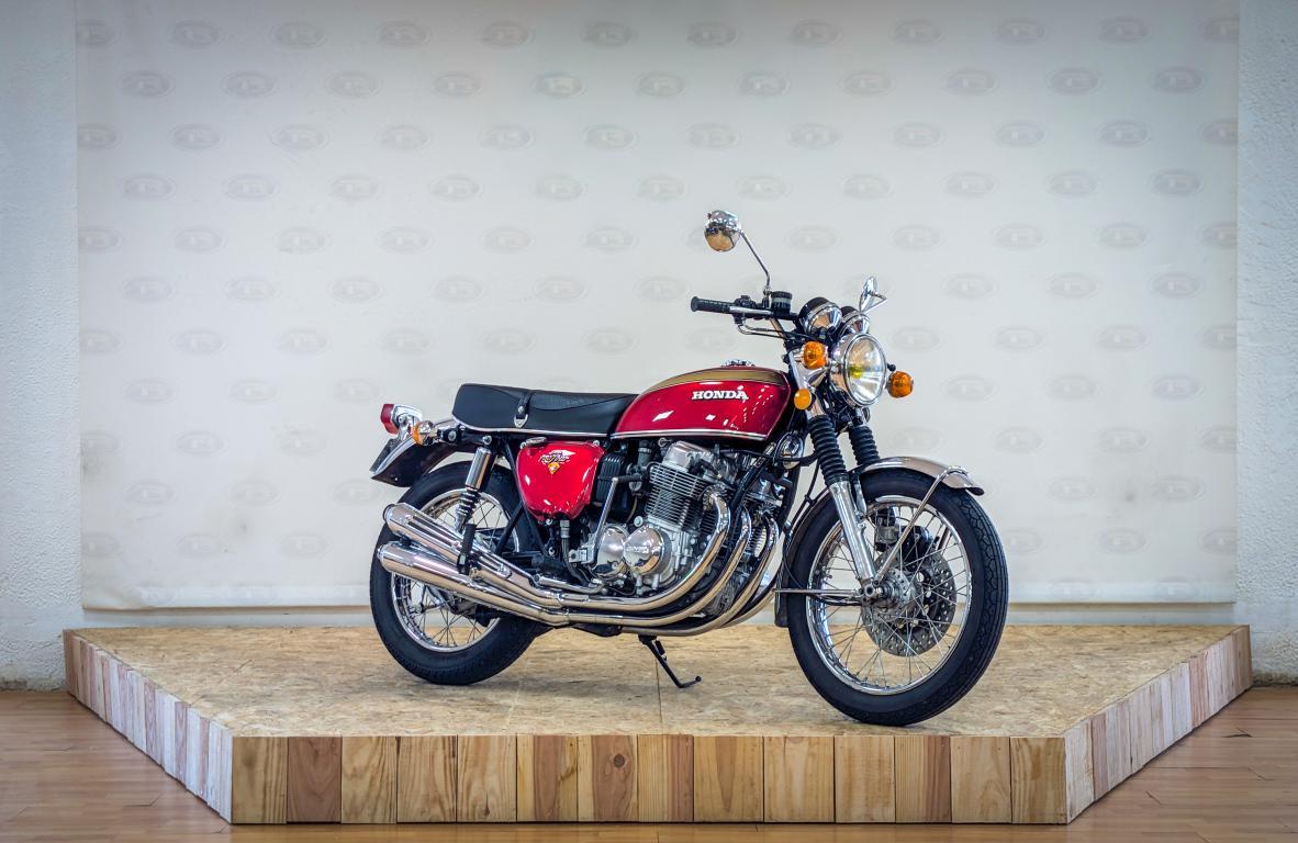 HONDA CB 750 Four K2 - 1975 LesAnciennes.com