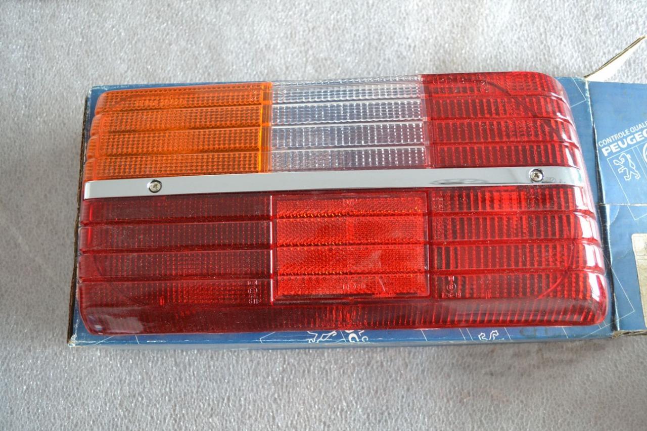 Cabochon feu AR G PEUGEOT 104 Coupé, neuf LesAnciennes.com
