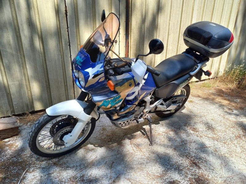 HONDA Africa Twin - 1997 LesAnciennes.com