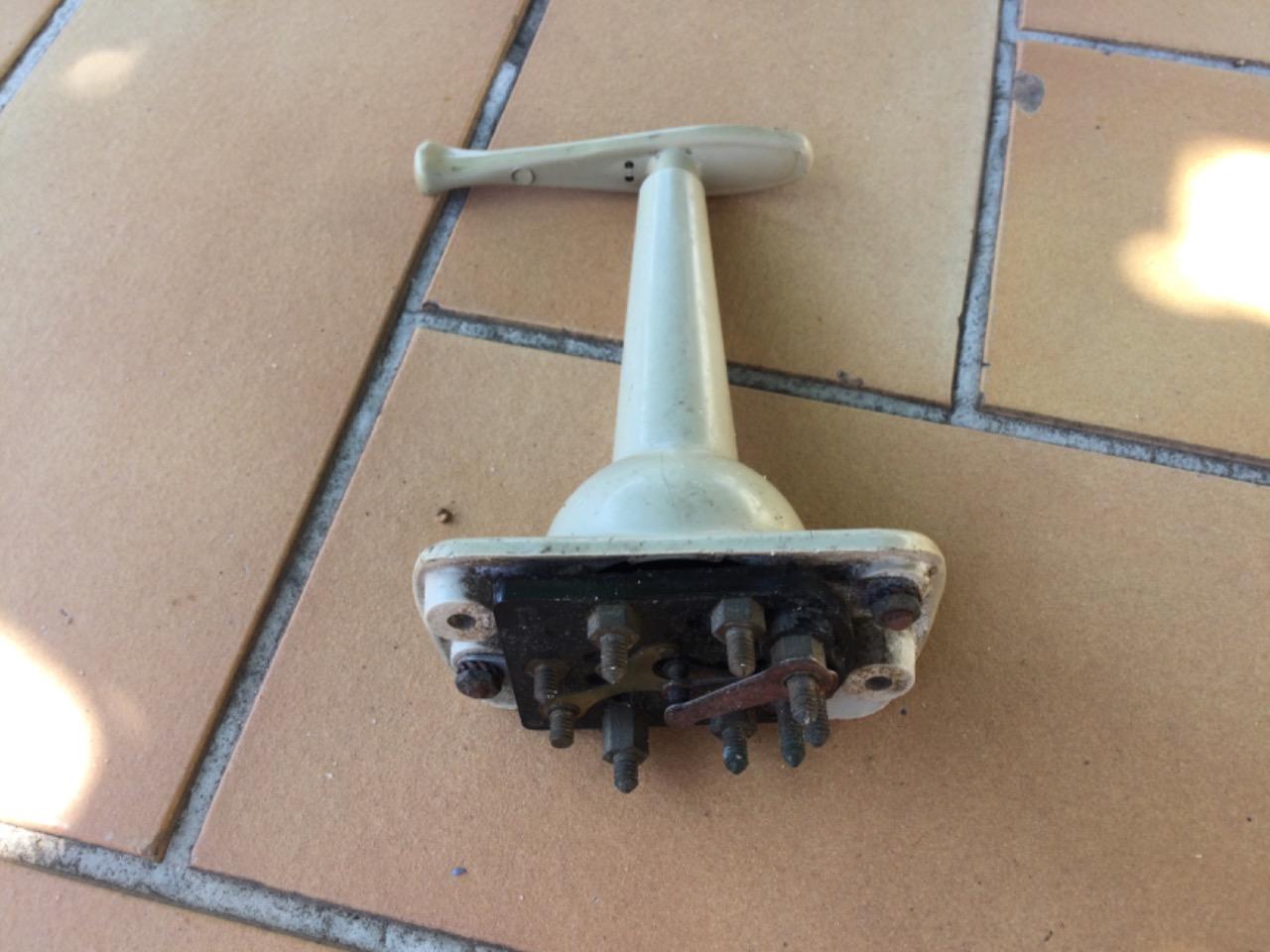 Pièces RENAULT 4CV LesAnciennes.com