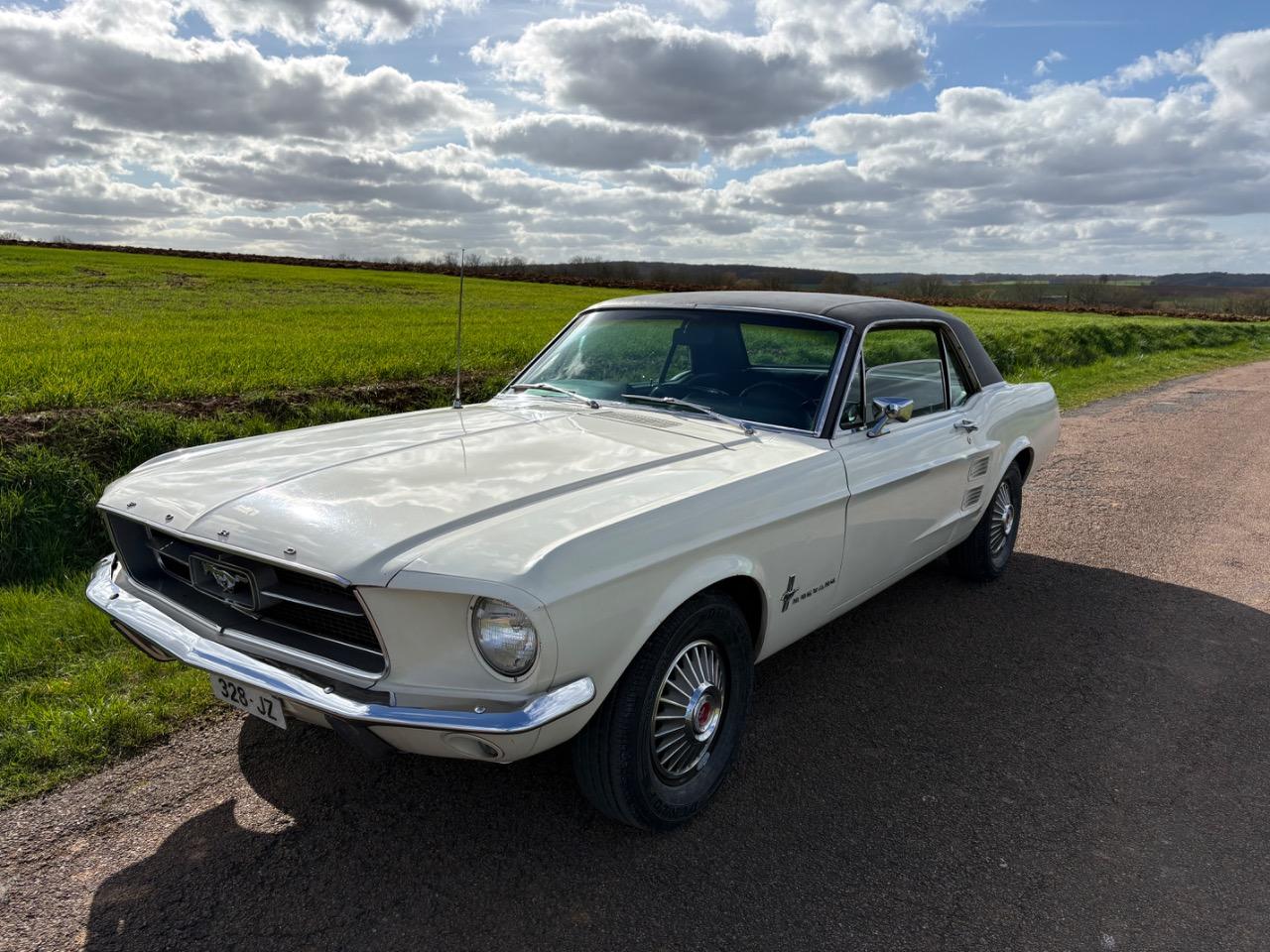 FORD Mustang 289 2V (code C) - 1967 LesAnciennes.com
