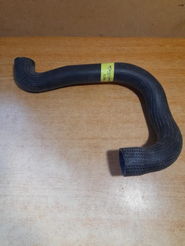 Durite de radiateur Peugeot 304 LesAnciennes.com