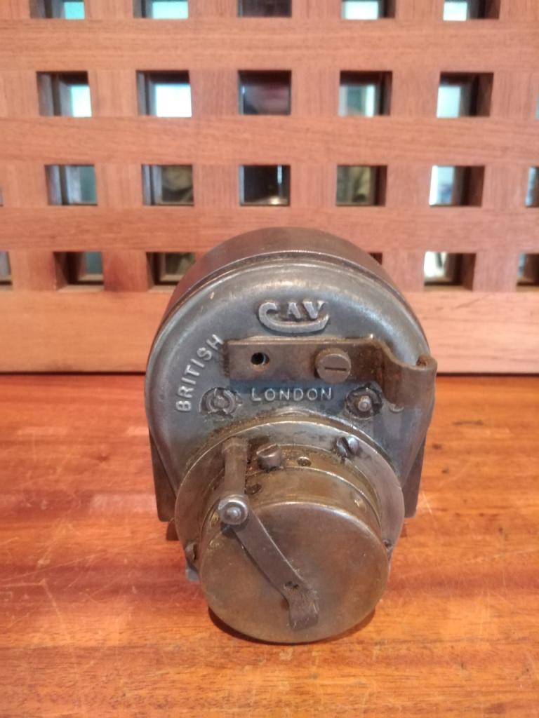 Magnéto MAGNÉTO Bicylindre anglaise LesAnciennes.com