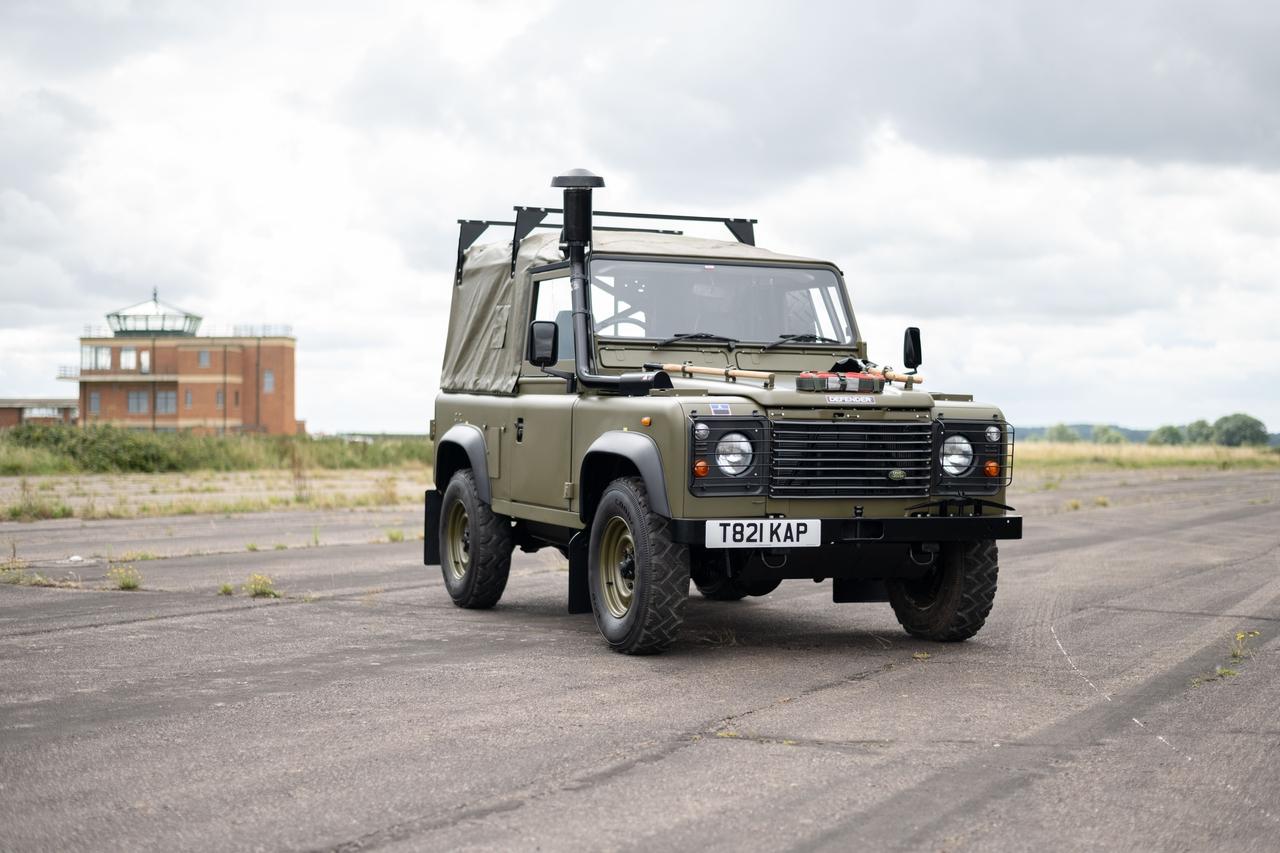 1999 Land Rover Winter Water Wolf Defender 90 En Vente Aux Enchères