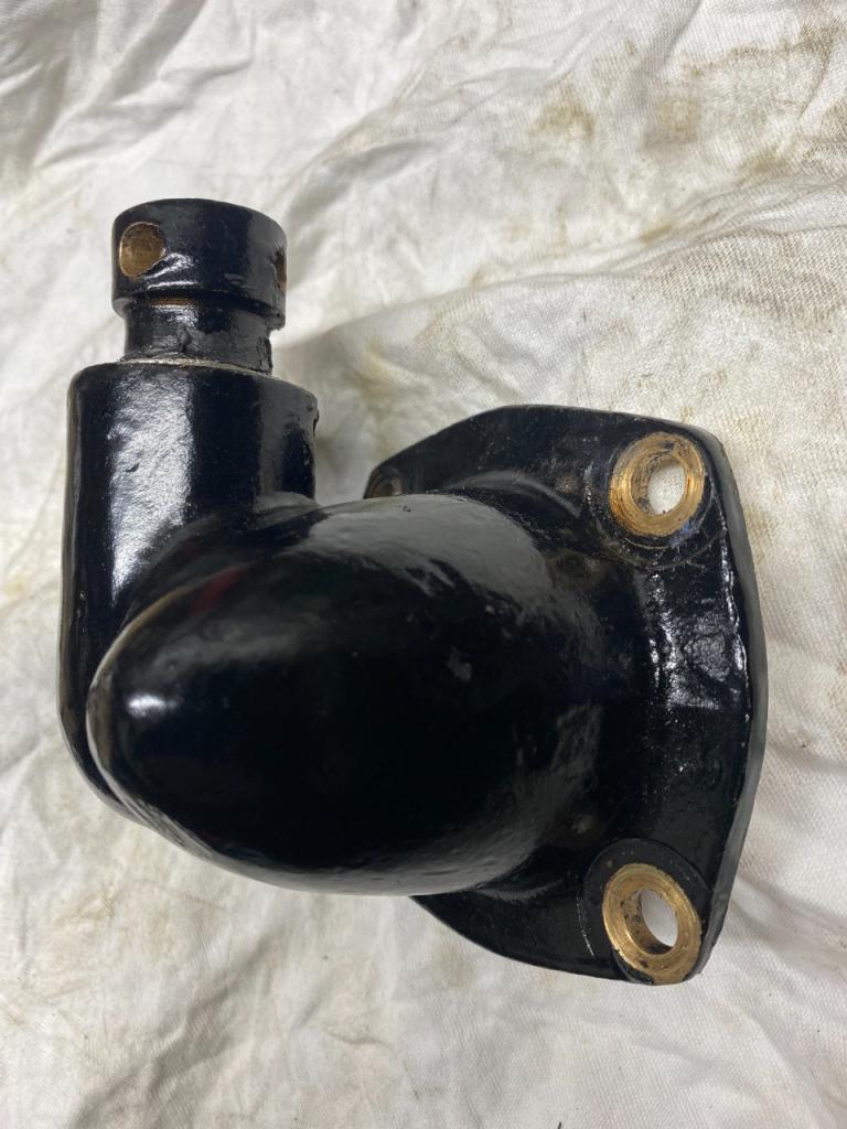 Cherche carter prise de compteur PEUGEOT 172, 190 LesAnciennes.com