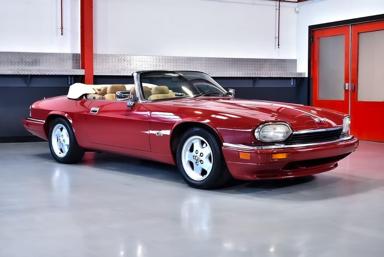 1994 Jaguar XJS Convertible 4,0L I6 LesAnciennes.com