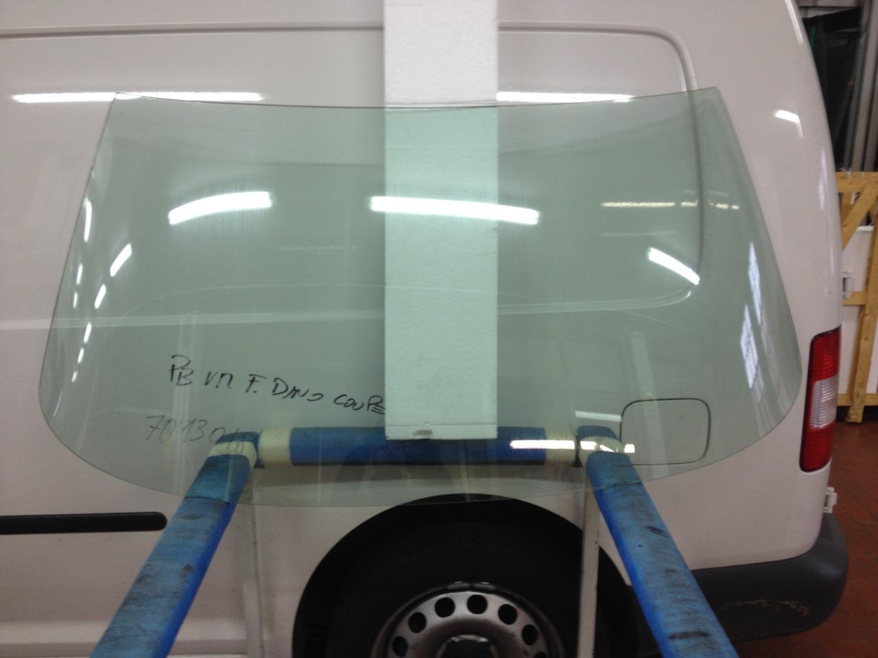 Pare-brise pour Fiat Dino 2400 Coupè LesAnciennes.com