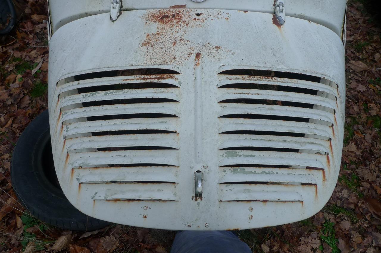 Capot Arrière Moteur RENAULT 4CV LesAnciennes.com