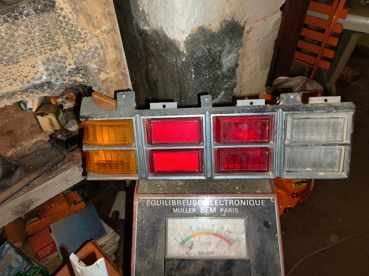 Chevrolet Monte Carlo Feu arrière LesAnciennes.com