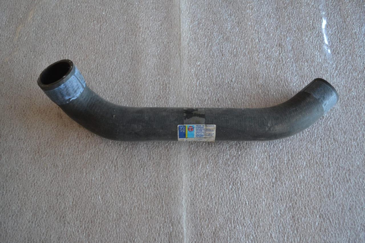 Durite inférieure PEUGEOT 504 505 604 diesel neuve LesAnciennes.com