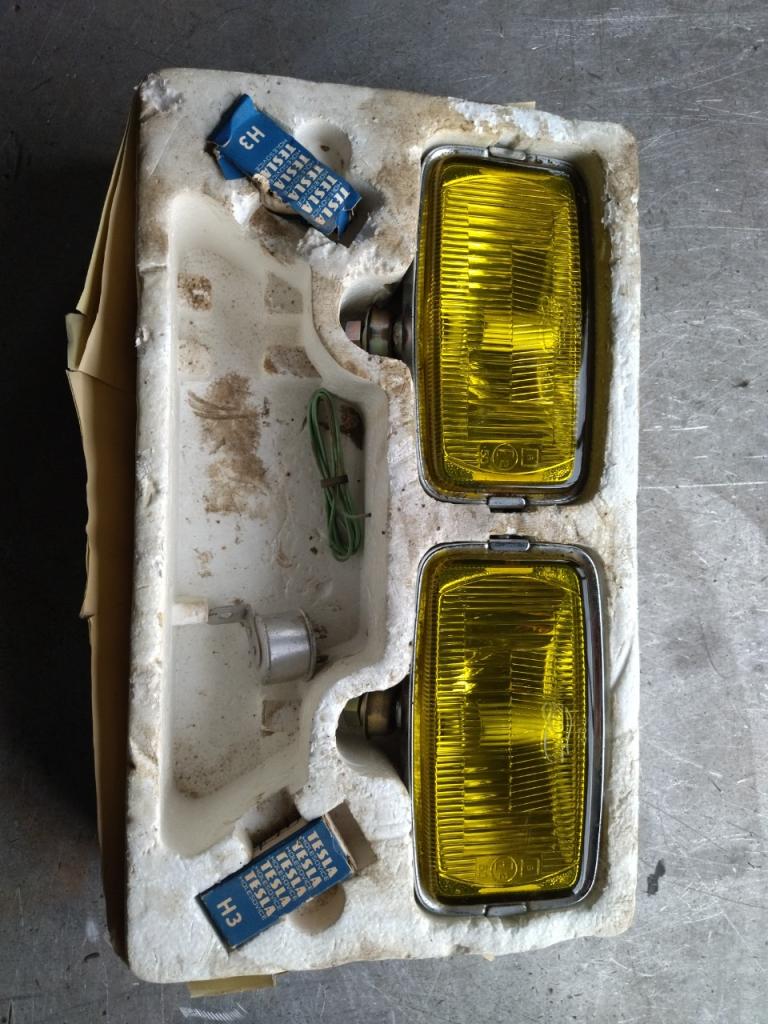 Pièces PHARES ANTIBROUILLAR Phares antibrouillar P LesAnciennes.com