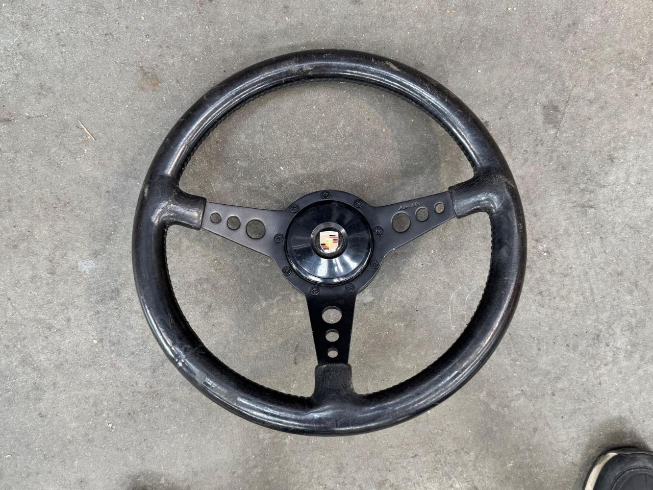 Volant PORSCHE 911 Divers LesAnciennes.com