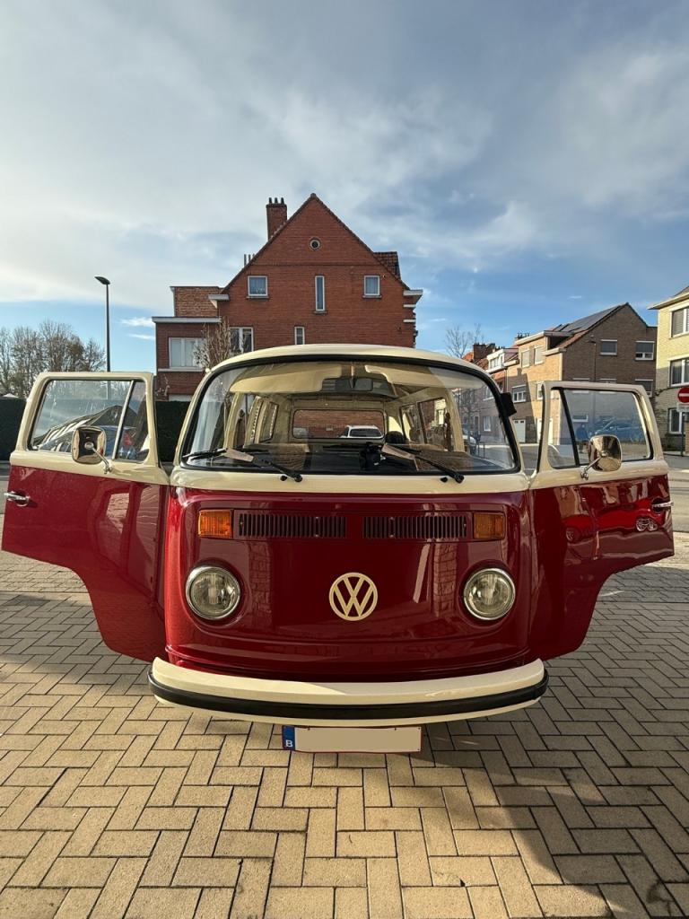 VOLKSWAGEN Combi T2 - 1976 LesAnciennes.com
