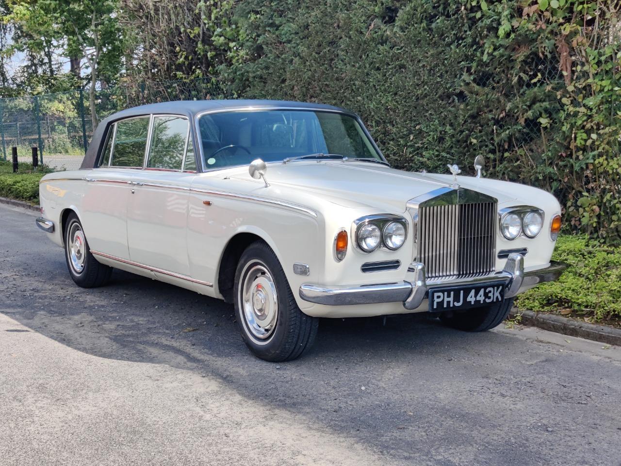 ROLLS ROYCE Silver Shadow LWB AVEC DIVISION - 1972 LesAnciennes.com