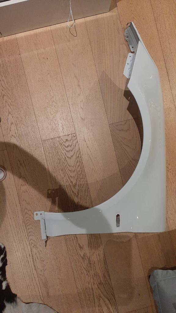 Aile avant gauche Alpine A110 II LesAnciennes.com