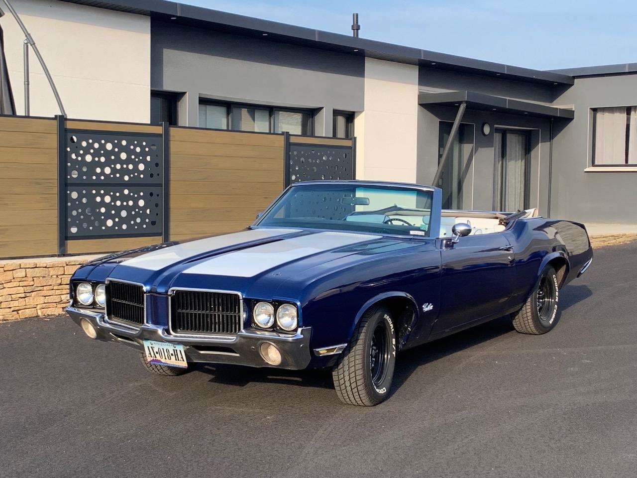 OLDSMOBILE Cutlass Cabriolet - 1971 LesAnciennes.com