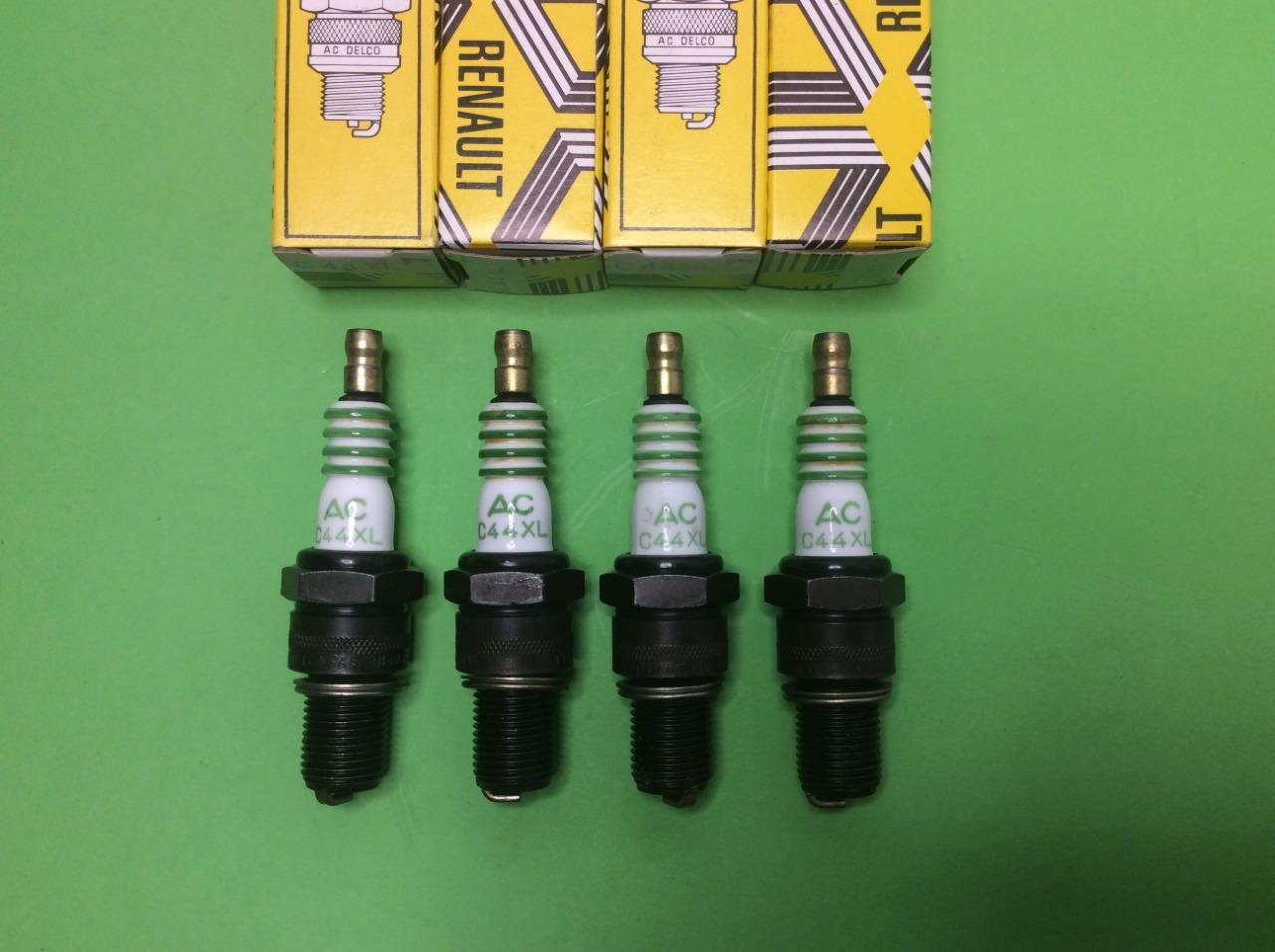 Bougies AC C44XL Renault LesAnciennes.com