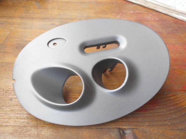 Platine support levier de vitesse F1 Maserati 4200 LesAnciennes.com