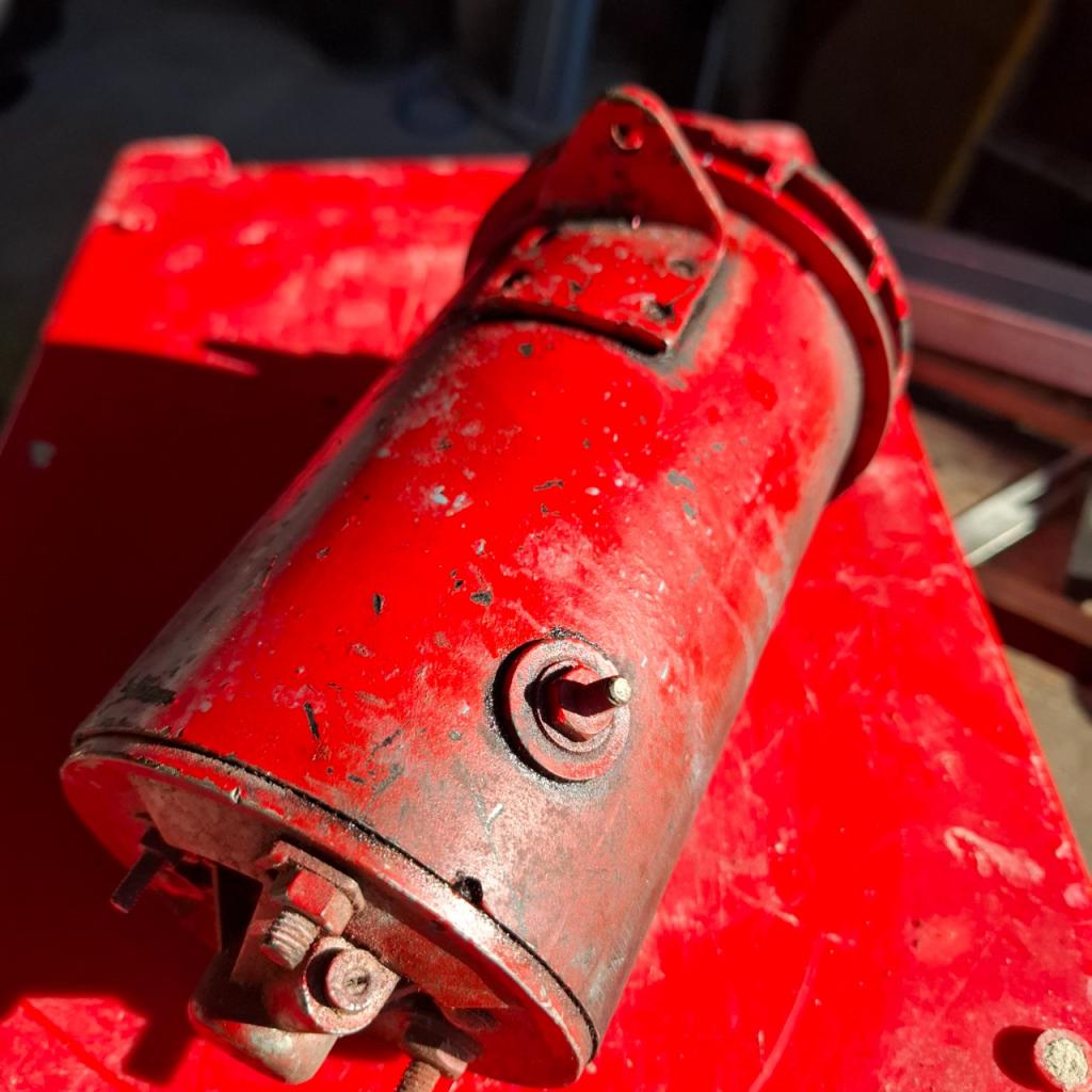 Dynamo PARIS RHONE 6 VOLTS. LesAnciennes.com