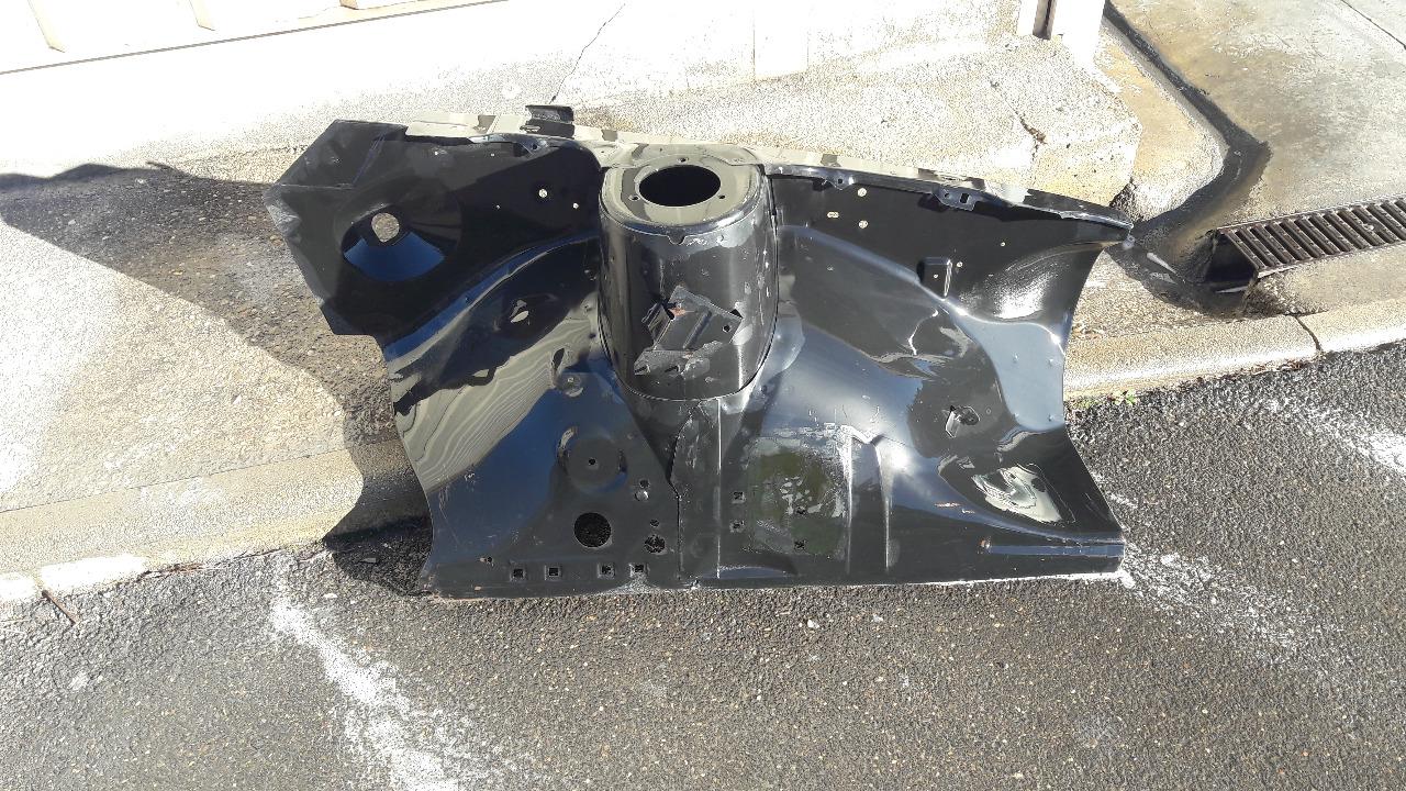 PASSAGE DE ROUE AV G PEUGEOT 504 LesAnciennes.com