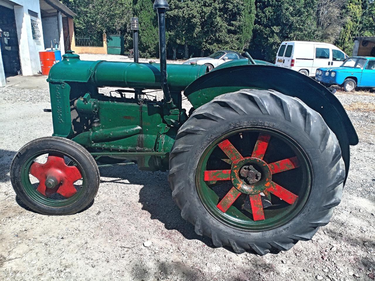 FORDSON Fordson type N 15/30 arromanches - 1944 LesAnciennes.com