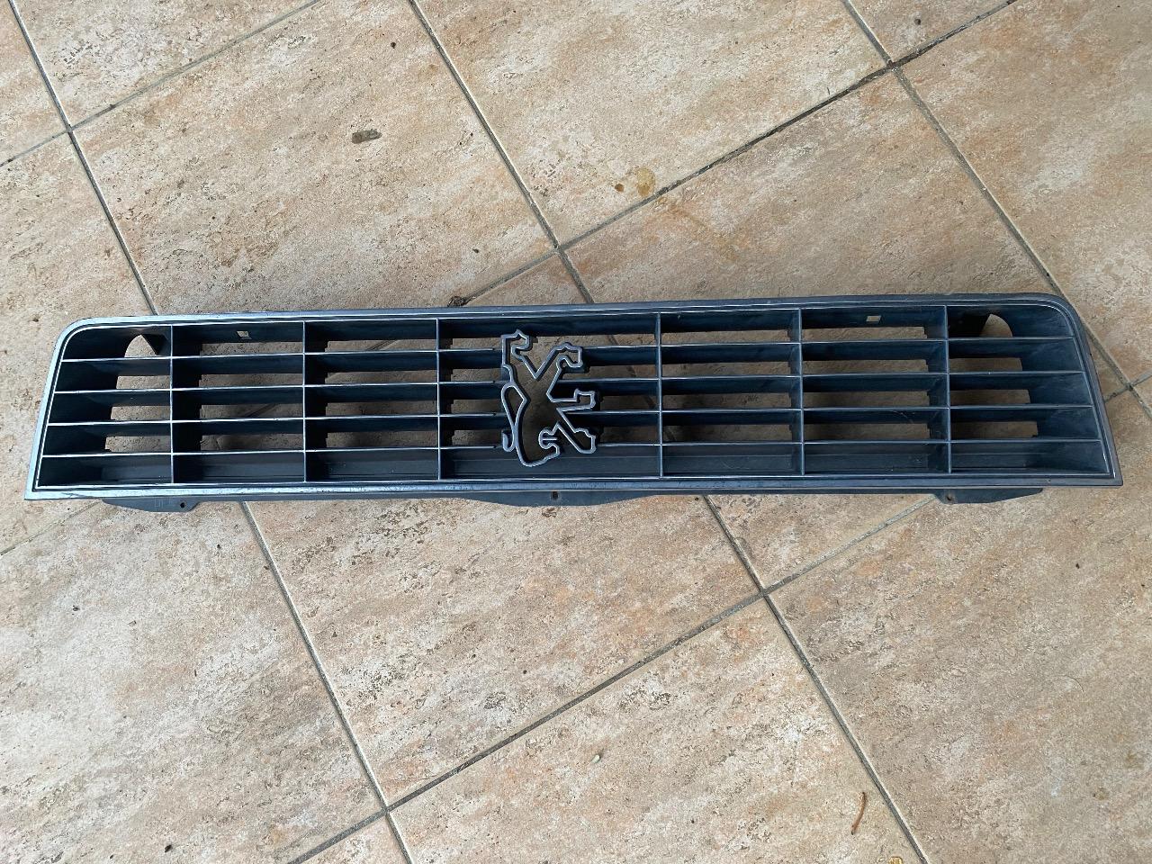 Calandre PEUGEOT 505 LesAnciennes.com