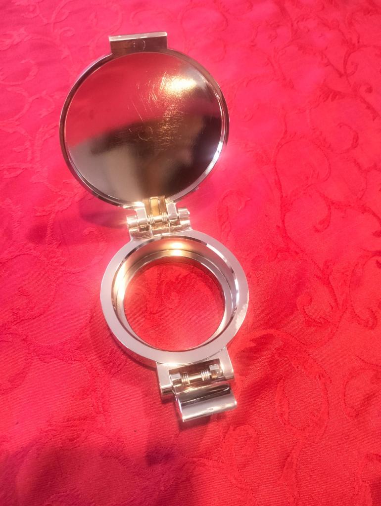 Mini bouchon essence ASTON LesAnciennes.com