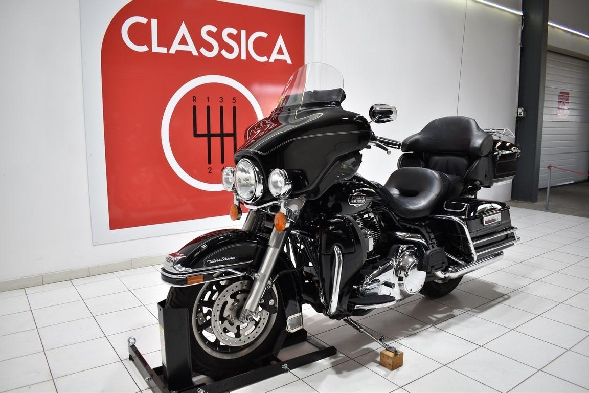 HARLEY DAVIDSON FLH Electra Glide 1584 LesAnciennes.com