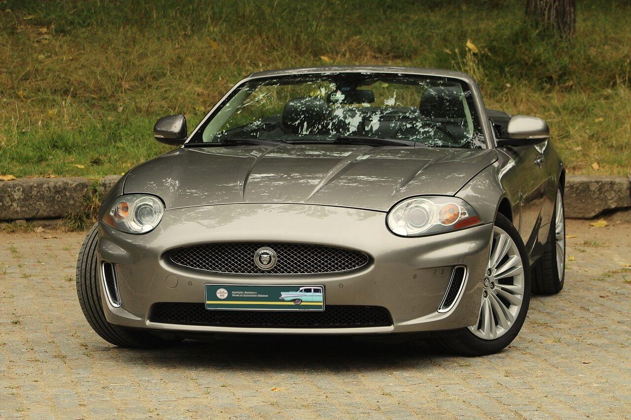 JAGUAR XK 5.0 V8 Cabriolet - 2011 LesAnciennes.com