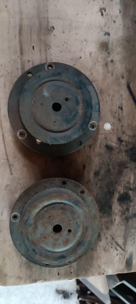 Coupelles amortisseur PEUGEOT 204 LesAnciennes.com