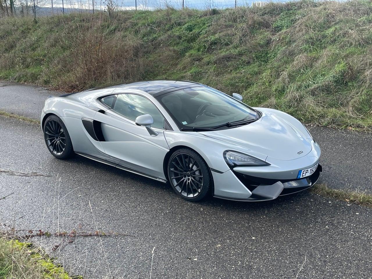 2017 McLaren 570GT LesAnciennes.com