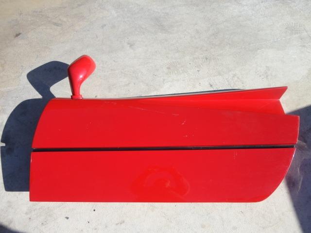Porte gauche Ferrari F40 LesAnciennes.com