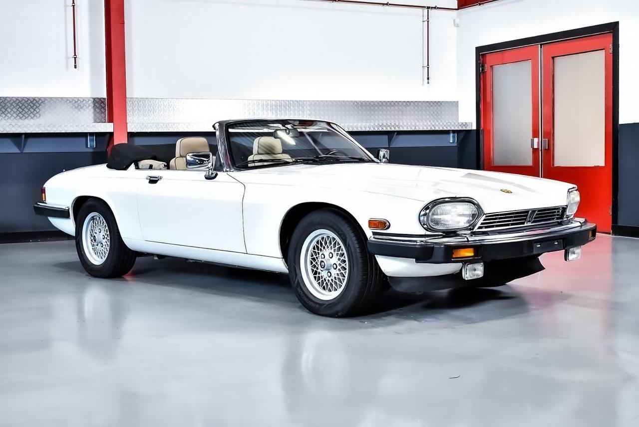 1992 Jaguar XJS Convertible 5,3L V12 LesAnciennes.com