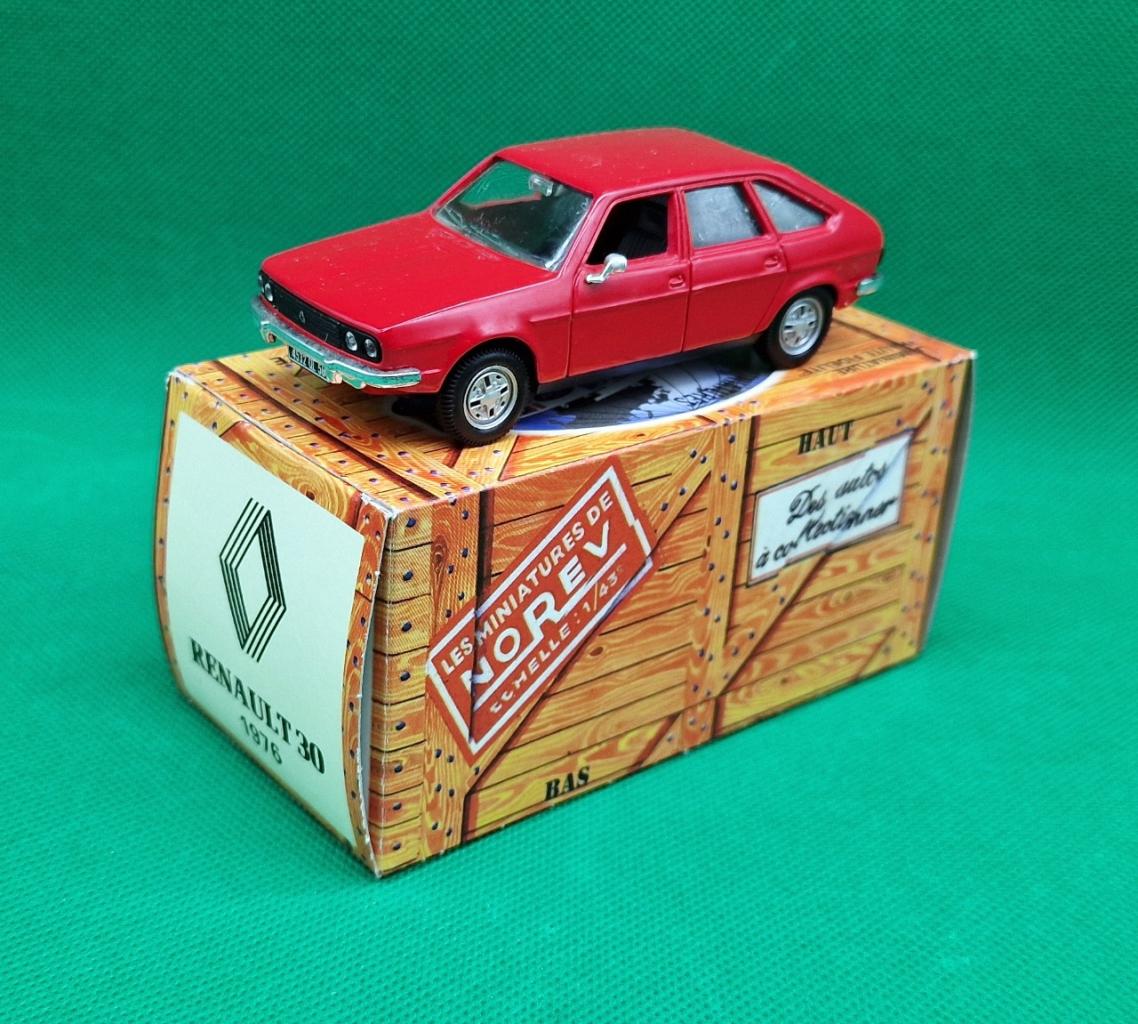 Renaut 30 - 1976 LesAnciennes.com