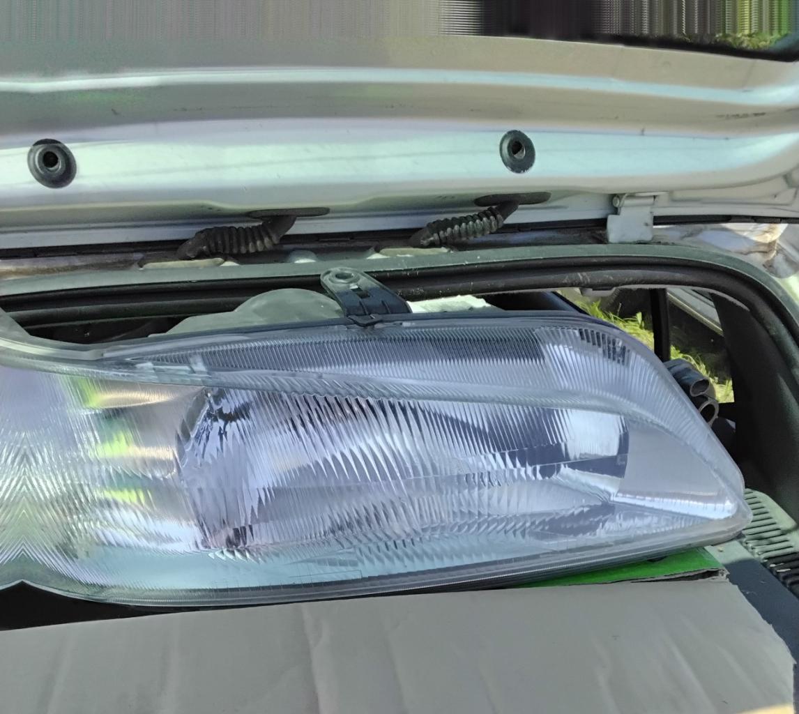 Phare PEUGEOT 306 306 LesAnciennes.com