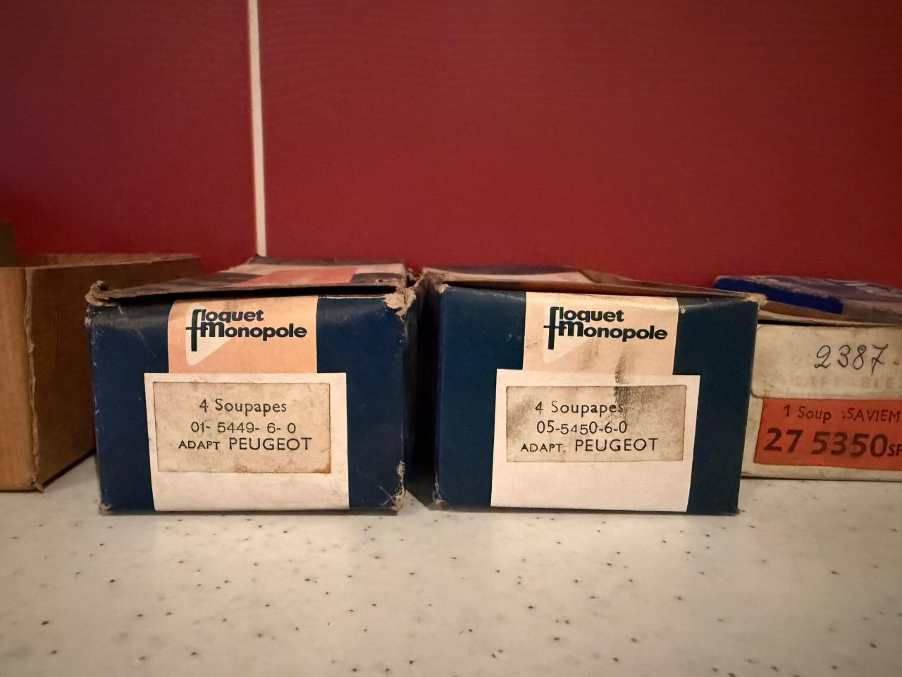 Soupapes RENAULT PEUGEOT 404 savien LesAnciennes.com