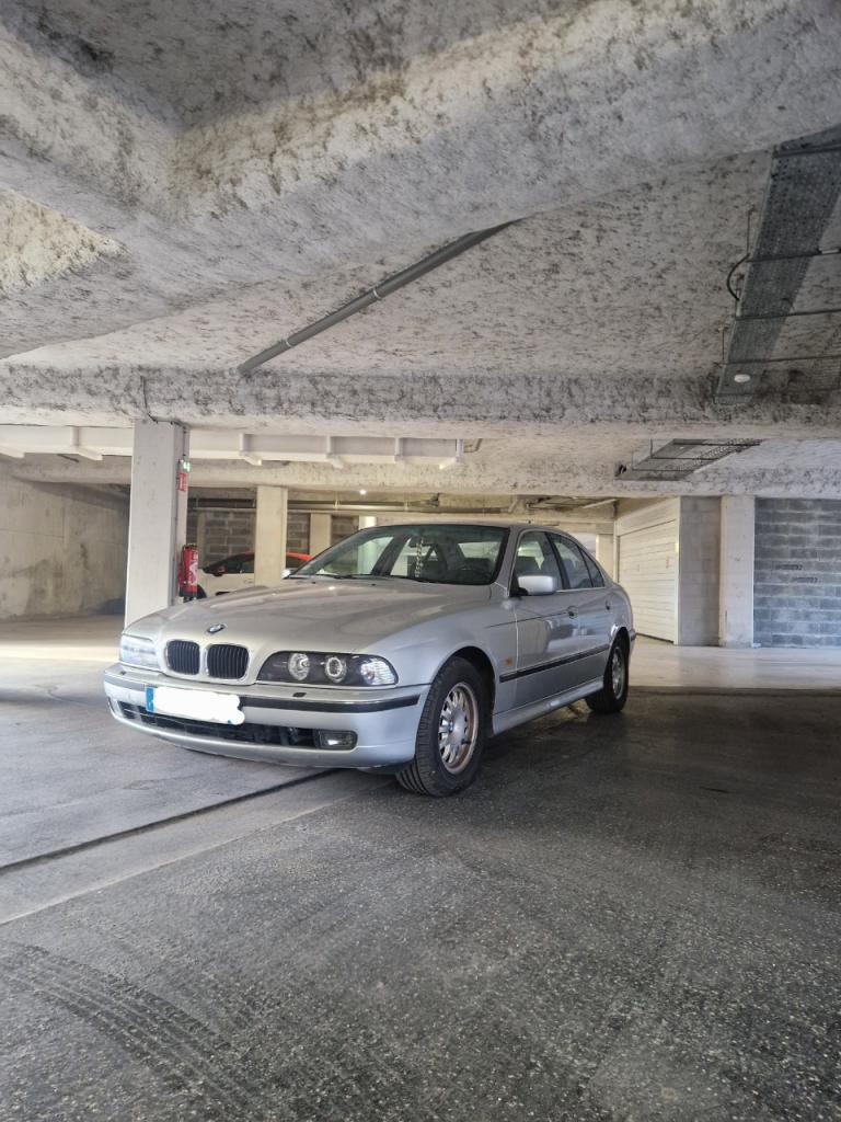 BMW 525 523IA pack luxe - 1999 LesAnciennes.com